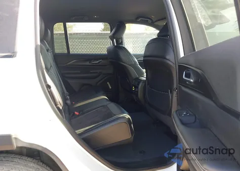 2023 Jeep Grand Cherokee Altitude 4X4 z USA, uszkodzony, nr VIN 1C4RJHAG5PC570096